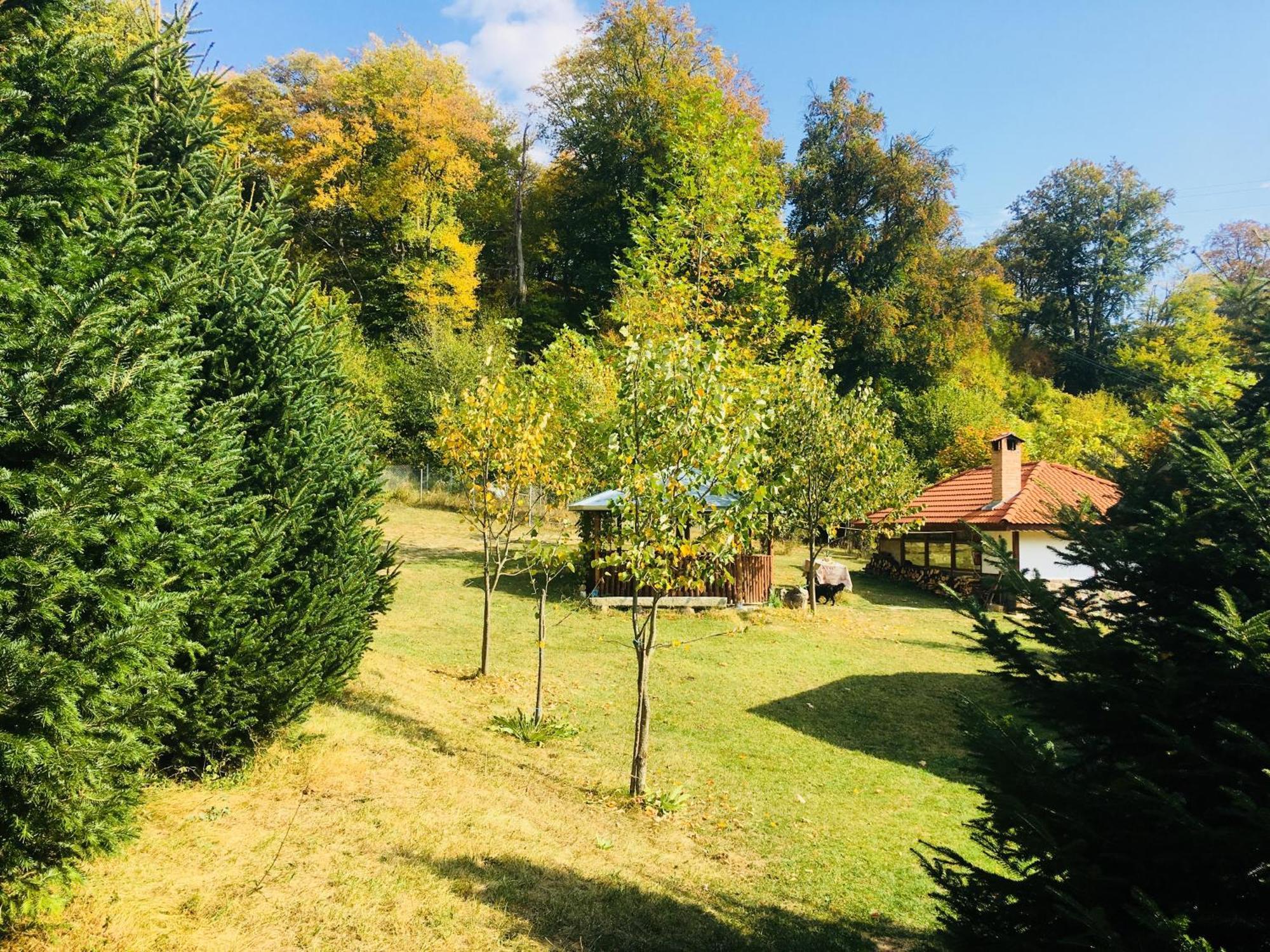 Бунгала Дара Kalofer Exterior foto
