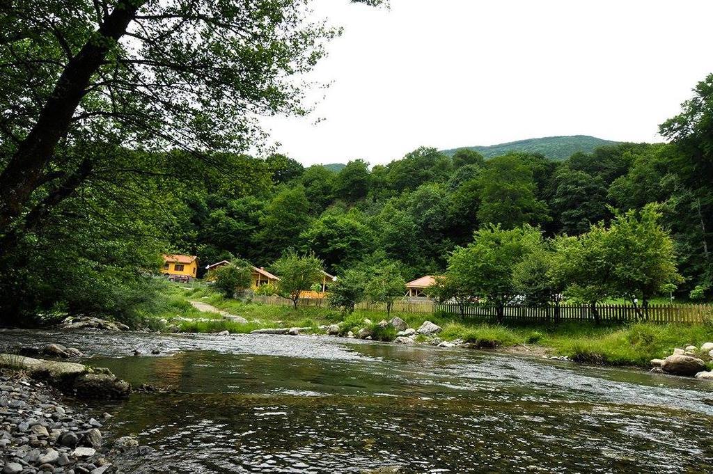 Бунгала Дара Kalofer Exterior foto